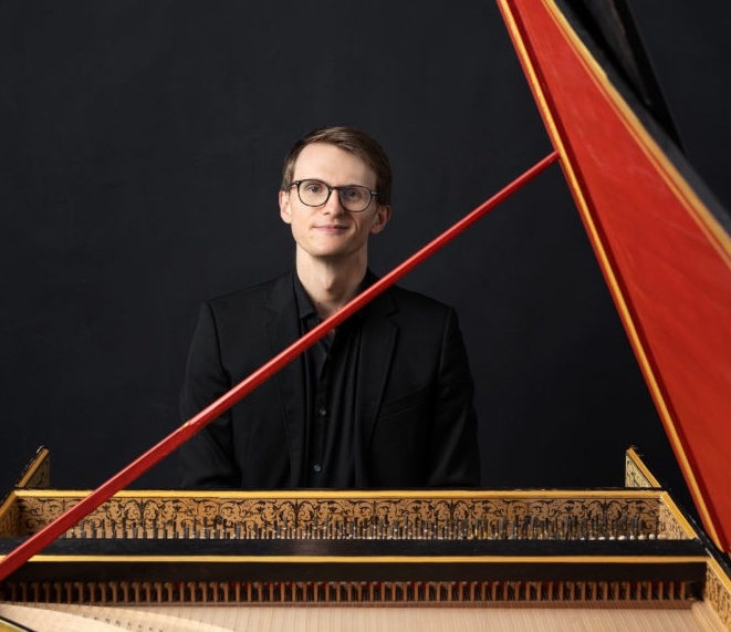 MARK EDWARDS, harpsichord